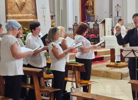El Coro Diocesano participó en la Santa Misa de la Parroquia de la Santísima Trinidad con motivo de su solemnidad